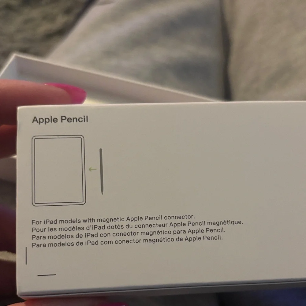 Apple Pencil with Magnetic Connector
